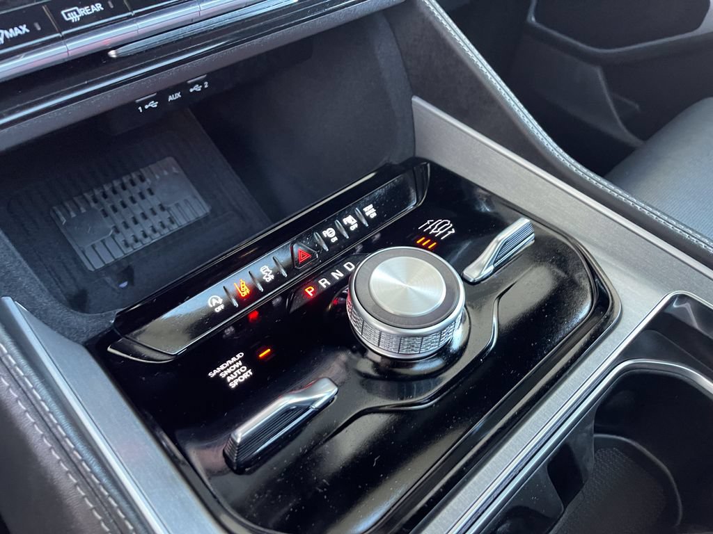 New 2026 Jeep Grand Wagoneer Limited AWD/4WD image 34