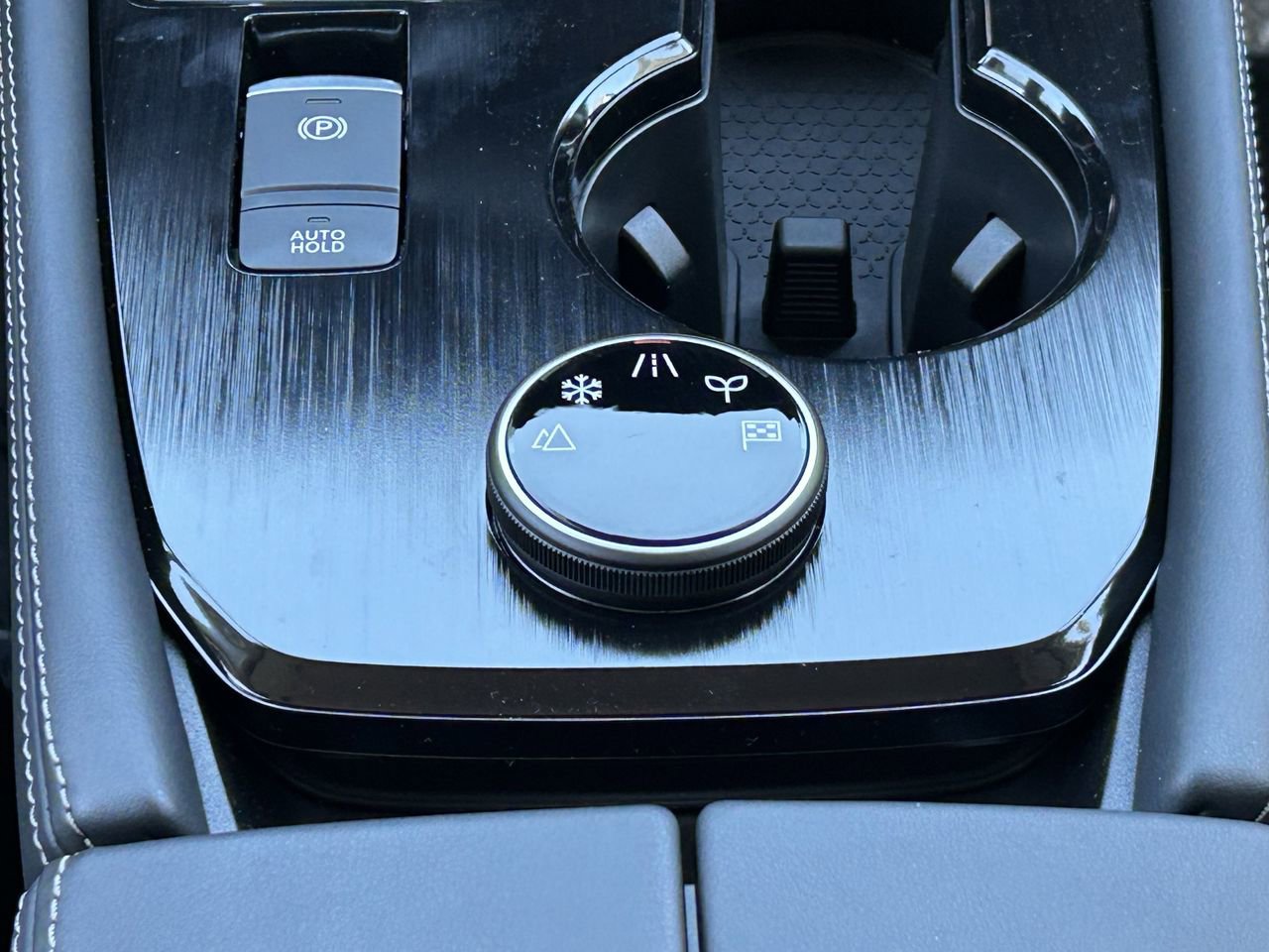 New 2026 Nissan Rogue Platinum image 24