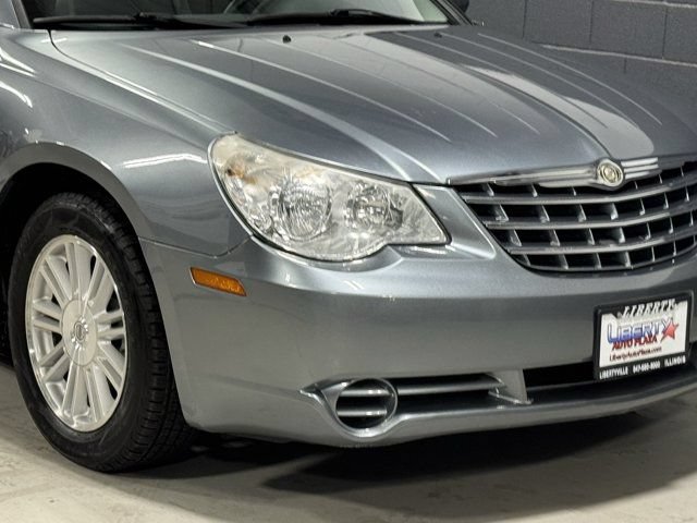 Used 2009 Chrysler Sebring Touring FWD image 3