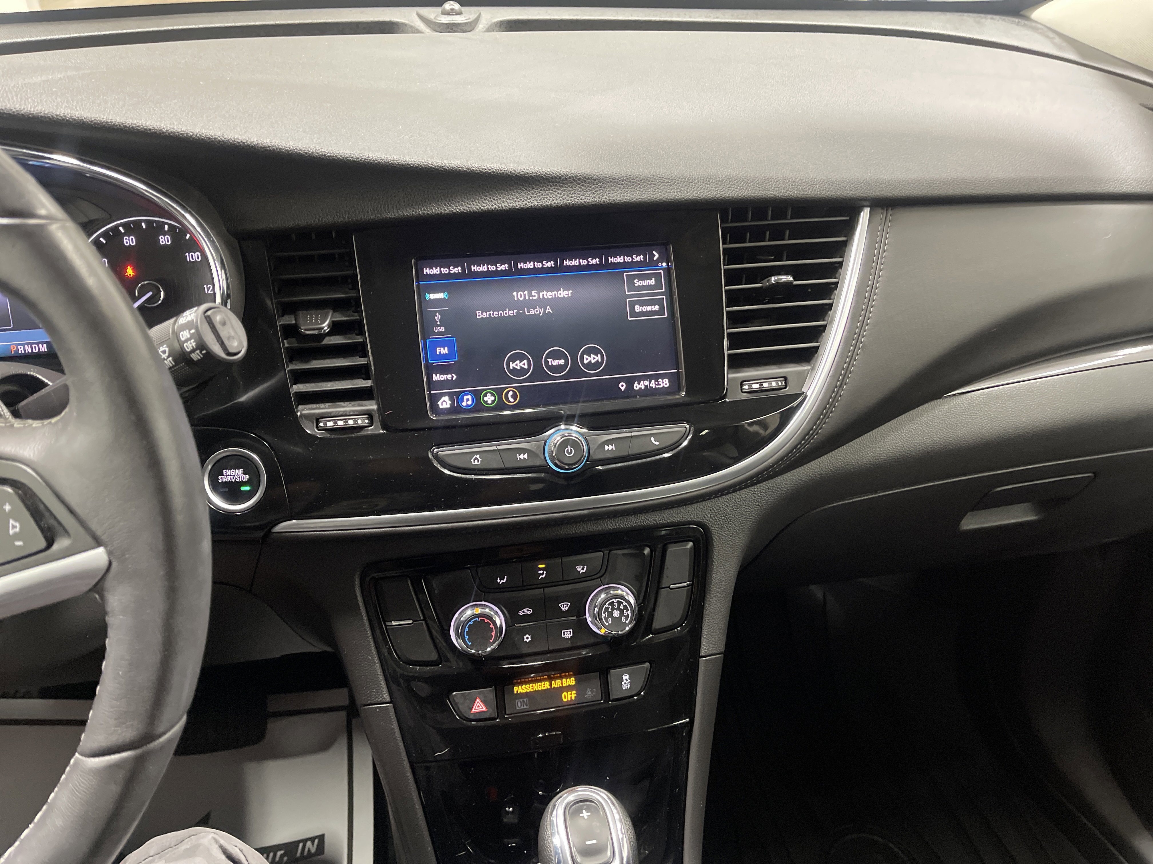 Used 2021 Buick Encore Preferred AWD/4WD image 30