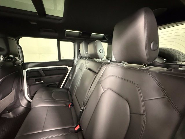 New 2026 Land Rover Defender 110 X-Dynamic SE AWD/4WD image 26
