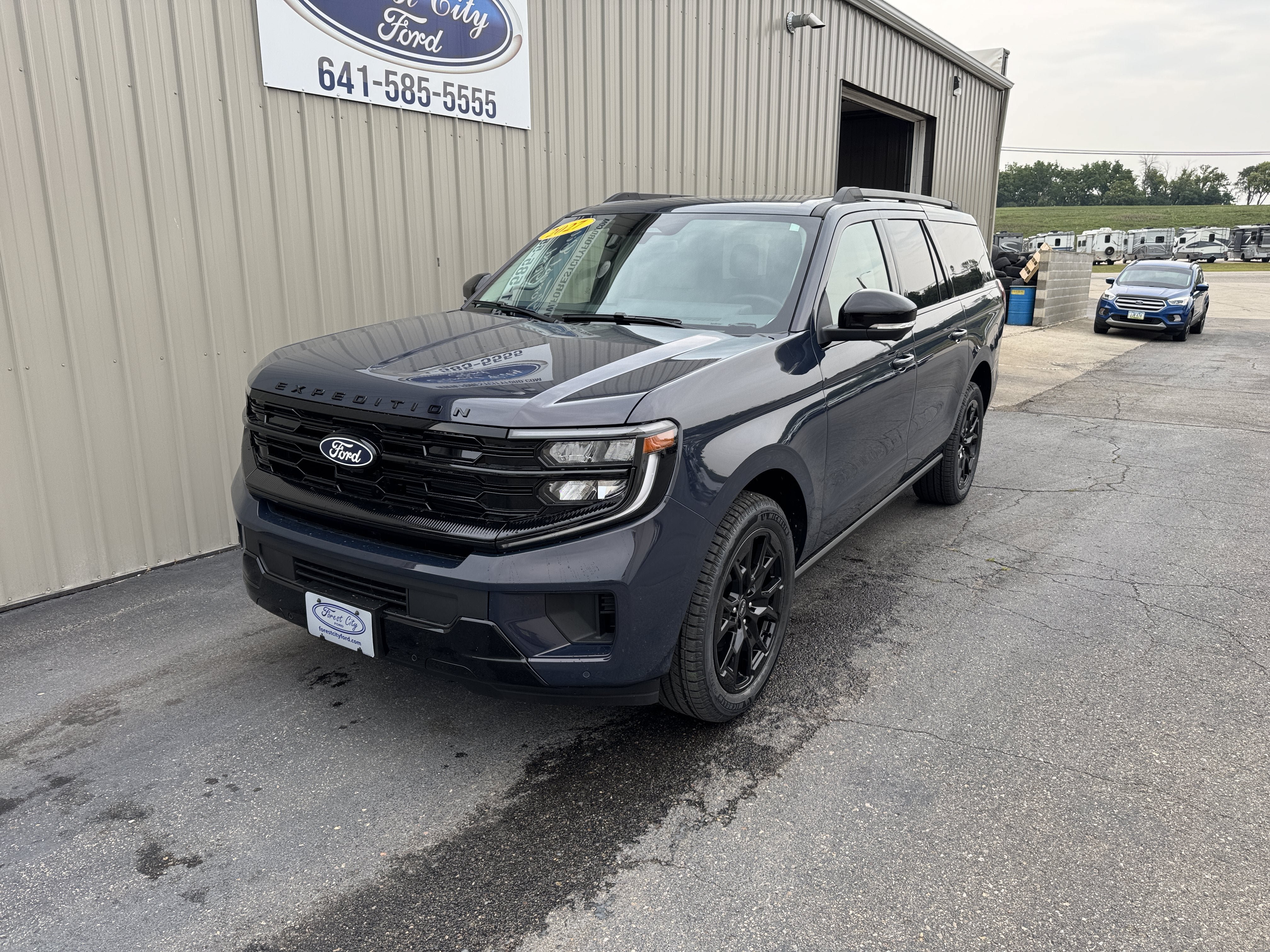 New 2027 Ford Expedition Max Platinum AWD/4WD image 2
