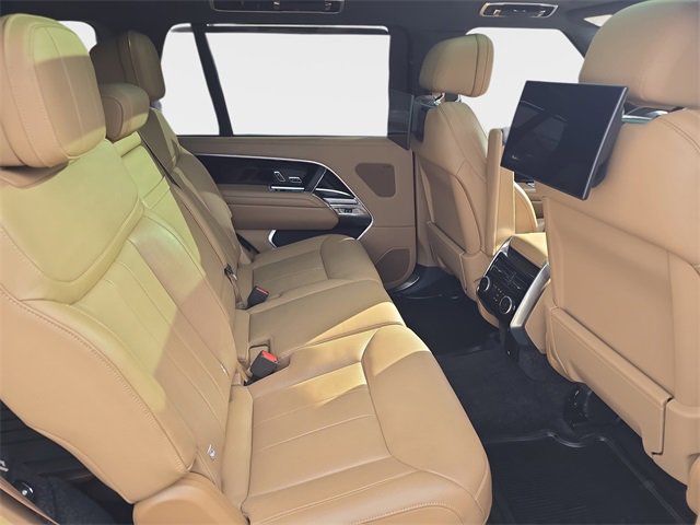 Used 2023 Land Rover Range Rover Long Wheelbase SE image 11