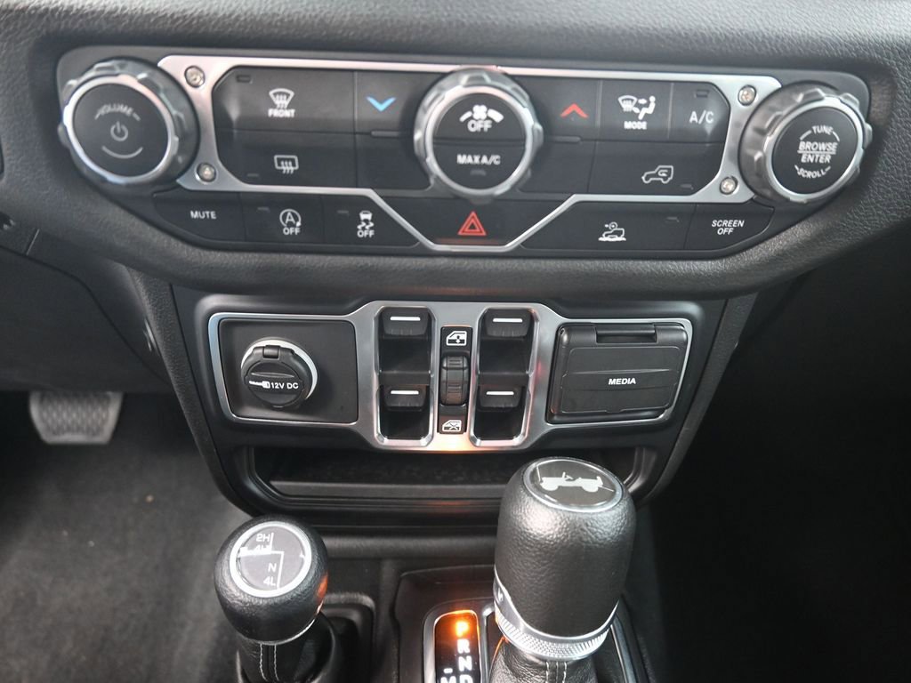 Used 2024 Jeep Wrangler Sport S image 12