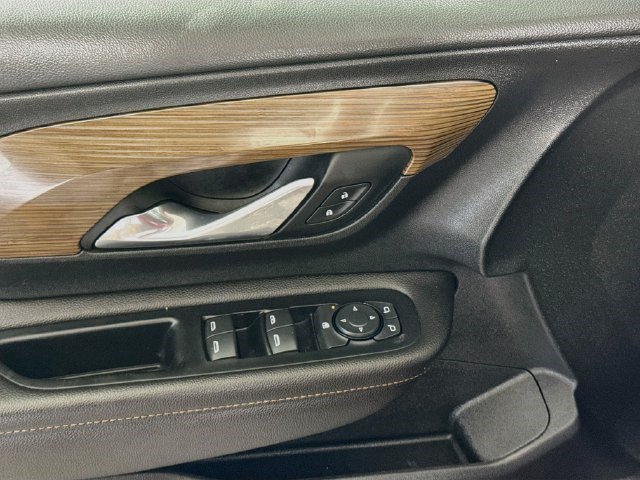 Used 2020 GMC Terrain SLE FWD image 23