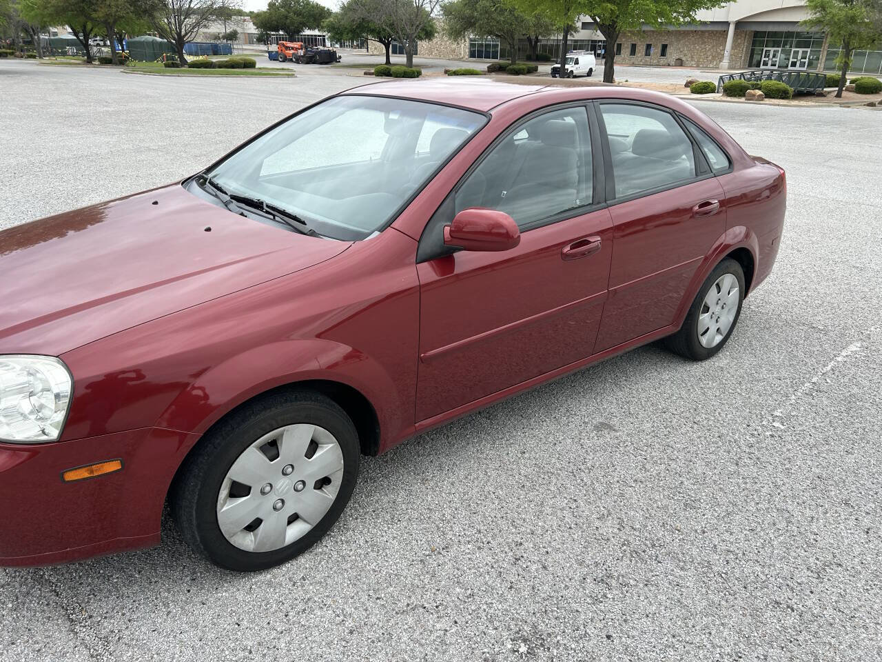 Used 2007 Suzuki Forenza Sedan image 2