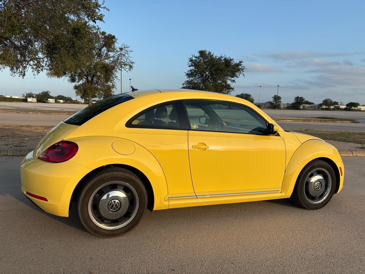 Used 2012 Volkswagen Beetle 2.5 FWD image 49