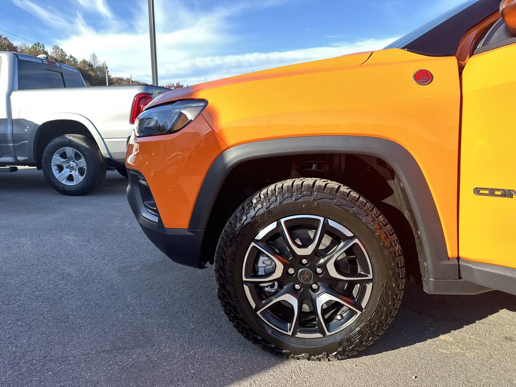 New 2026 Jeep Compass Trailhawk image 9