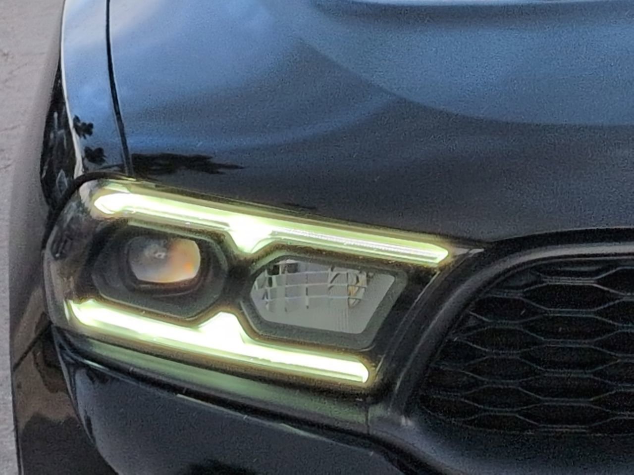 Certified 2023 Dodge Durango R/T RWD image 9