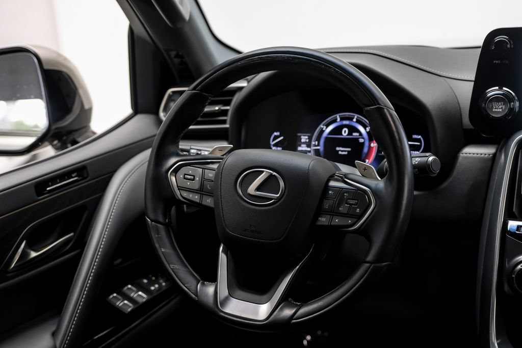 Used 2022 Lexus LX 600 4WD w/ Luxury Package image 22