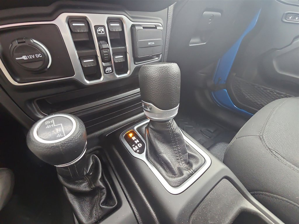 Used 2023 Jeep Gladiator Willys image 16
