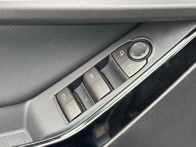 New 2026 Chevrolet Equinox LT image 11