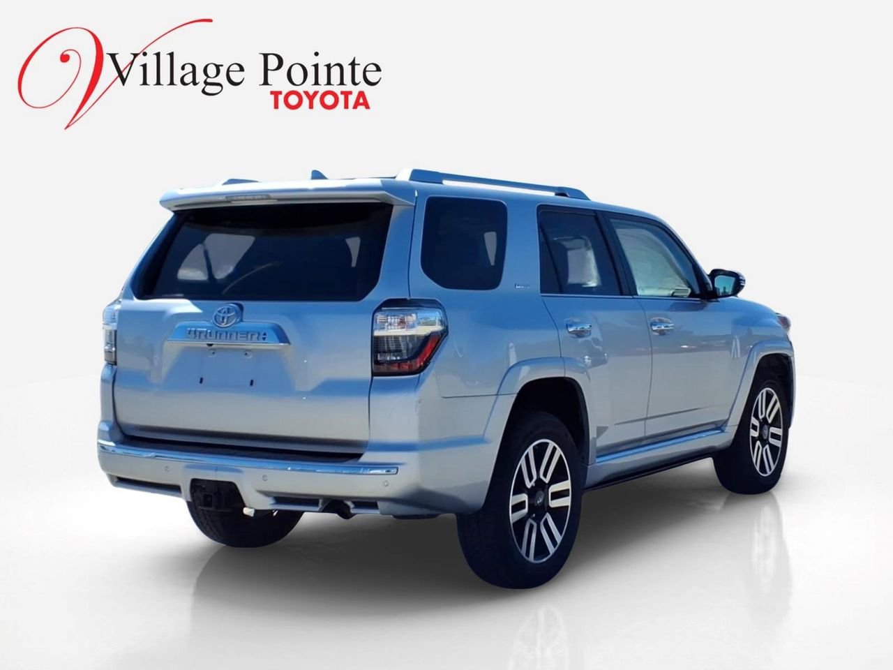 Used 2019 Toyota 4Runner Limited AWD/4WD image 7