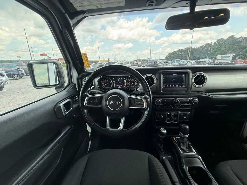 Used 2020 Jeep Wrangler Unlimited Sahara AWD/4WD image 6