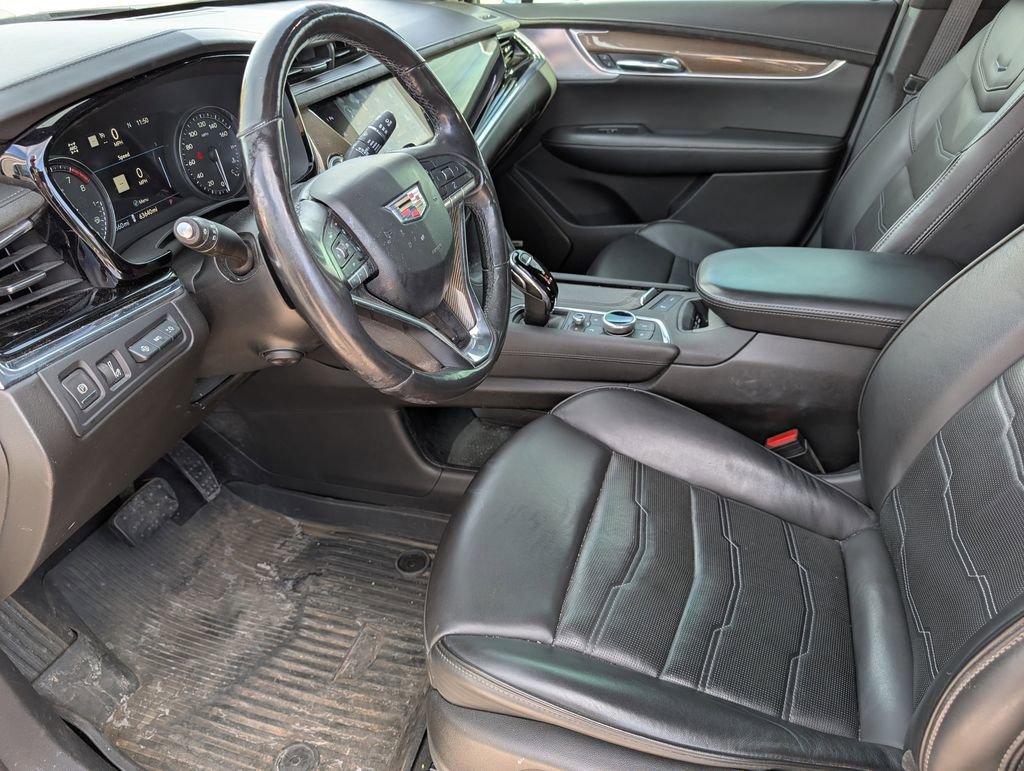 Used 2020 Cadillac XT6 Premium Luxury w/ Platinum Package image 11