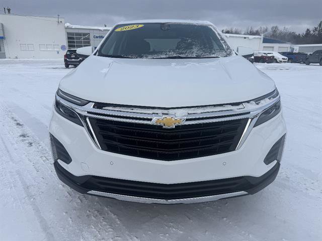 Used 2023 Chevrolet Equinox LT image 2