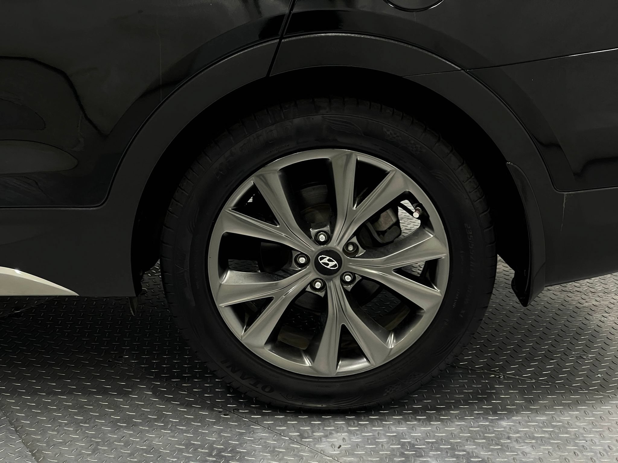 Used 2017 Hyundai Santa Fe Sport FWD image 33