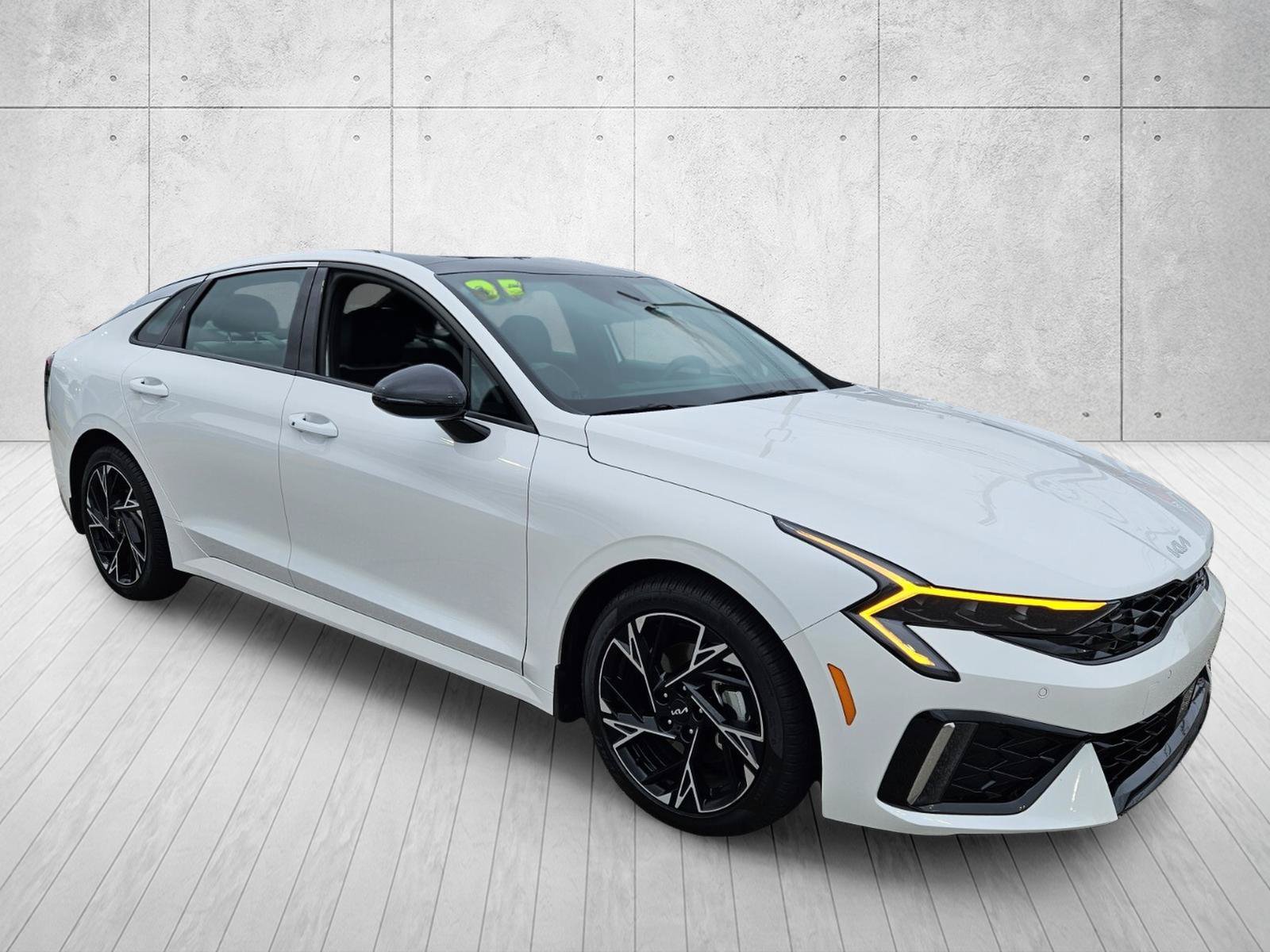 Used 2025 Kia K5 GT-Line w/ GT-Line Premium Package FWD image 1
