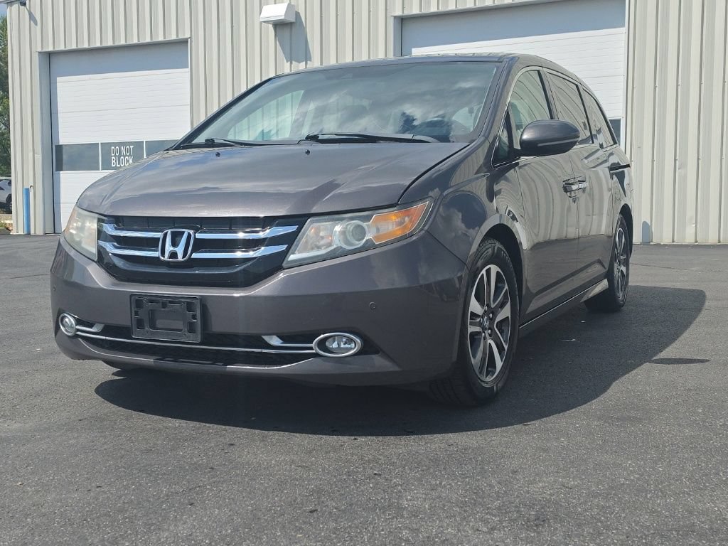 Used 2016 Honda Odyssey Touring Elite image 3