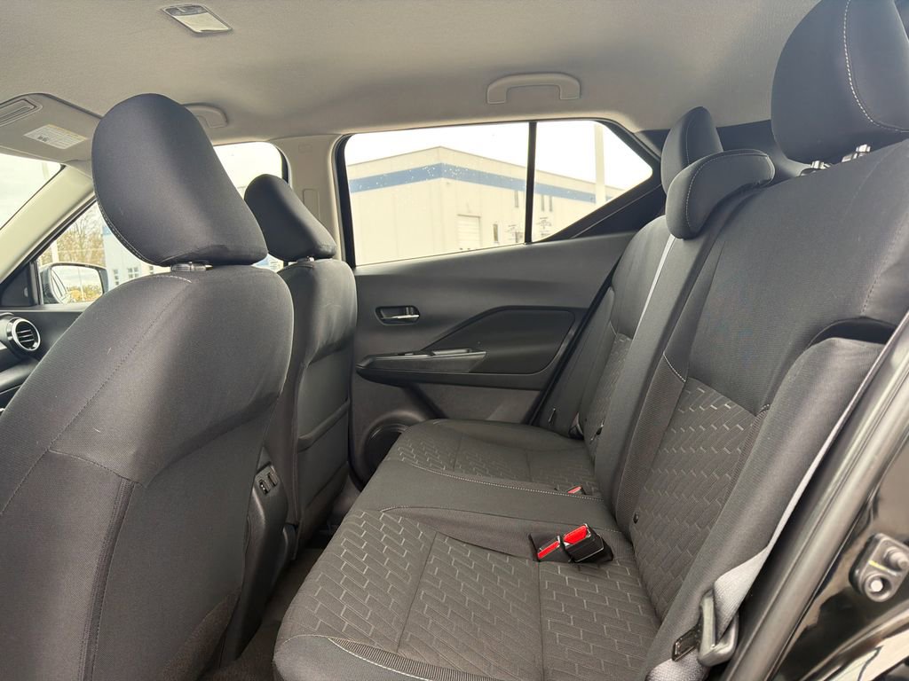 Used 2023 Nissan Kicks SV image 19
