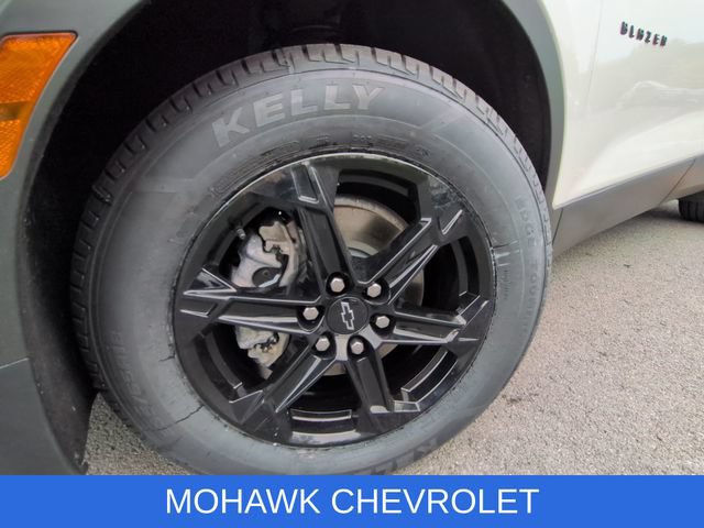 Certified 2025 Chevrolet Blazer LT w/ Sound & Technology Package AWD/4WD image 34