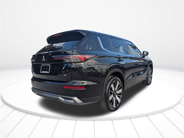 New 2025 Mitsubishi Outlander SE image 4