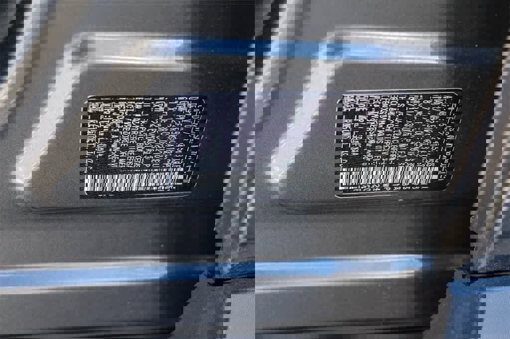 Used 2023 Nissan Rogue SV image 40