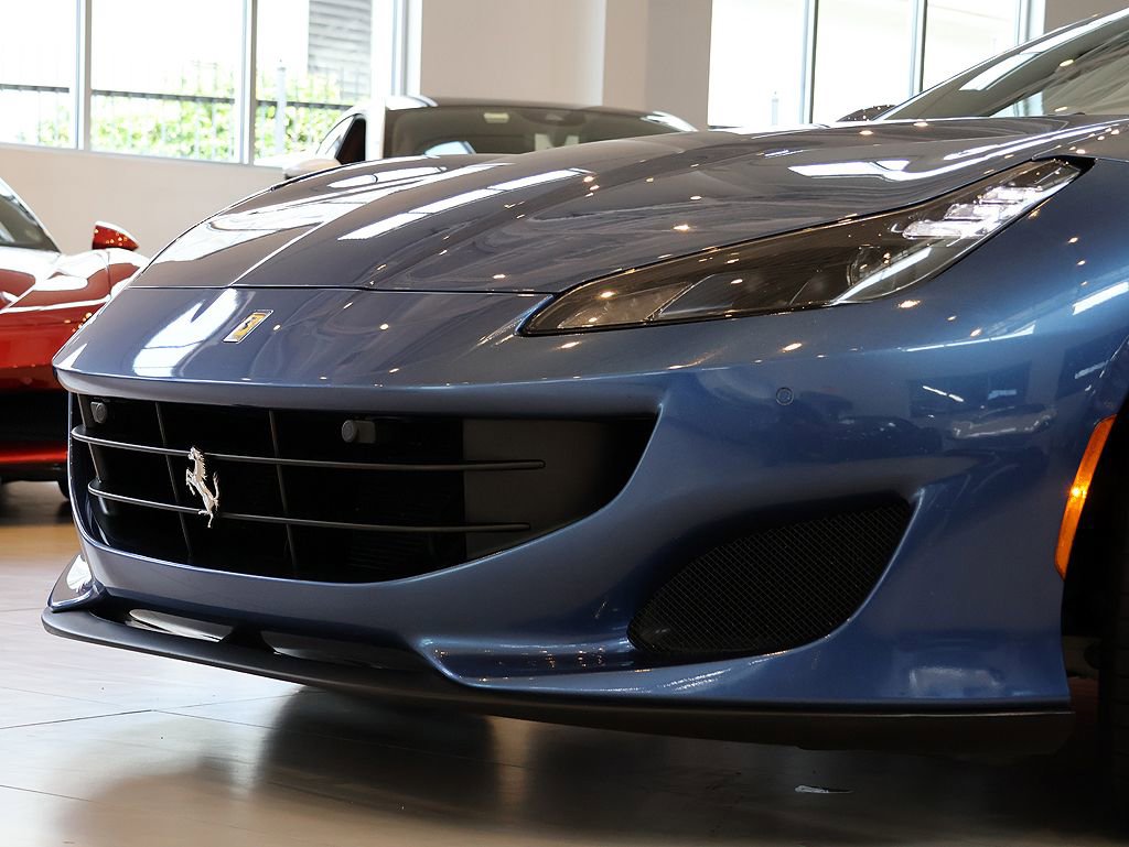 Certified 2020 Ferrari Portofino RWD image 5