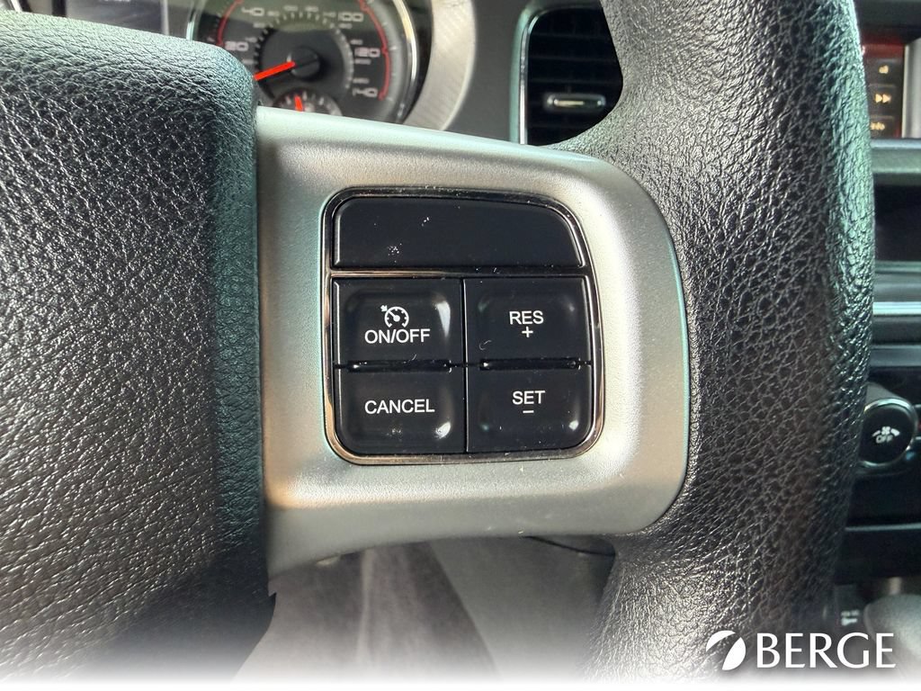 Used 2011 Dodge Charger SE RWD image 19