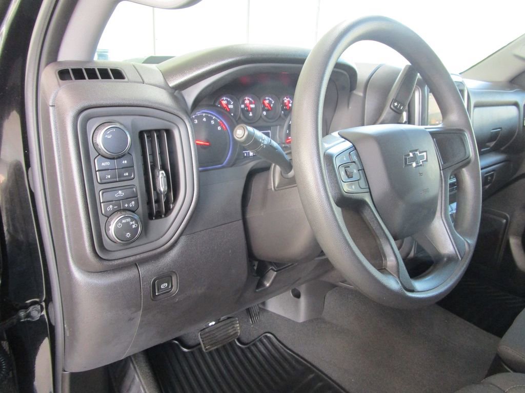 Used 2023 Chevrolet Silverado 1500 Custom Trail Boss w/ LPO, Dark Essentials Package image 31