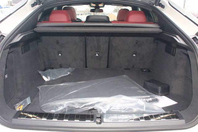 New 2026 BMW X6 xDrive40i w/ Executive Package image 7