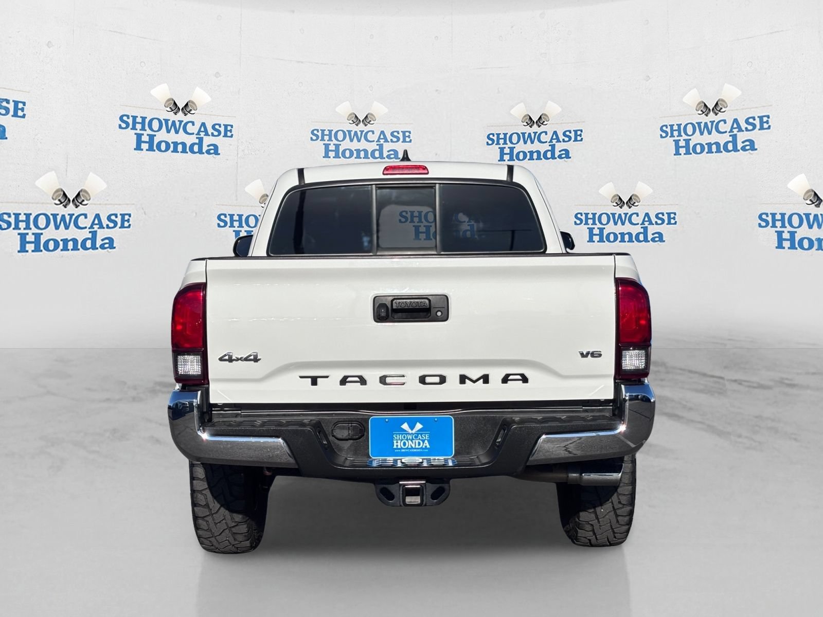 Used 2021 Toyota Tacoma SR5 AWD/4WD image 7