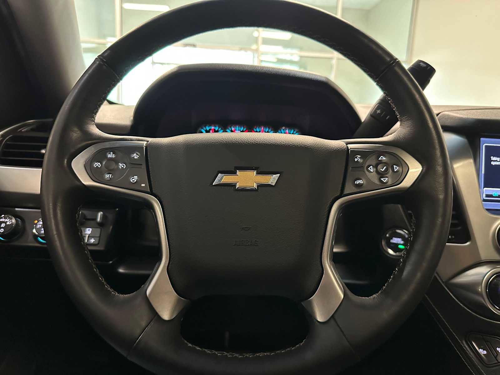 Used 2015 Chevrolet Suburban LT w/ Luxury Package AWD/4WD image 11