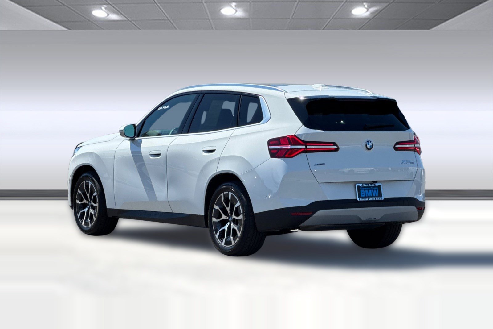 Used 2026 BMW X3 xDrive30i w/ Premium Package AWD/4WD image 3