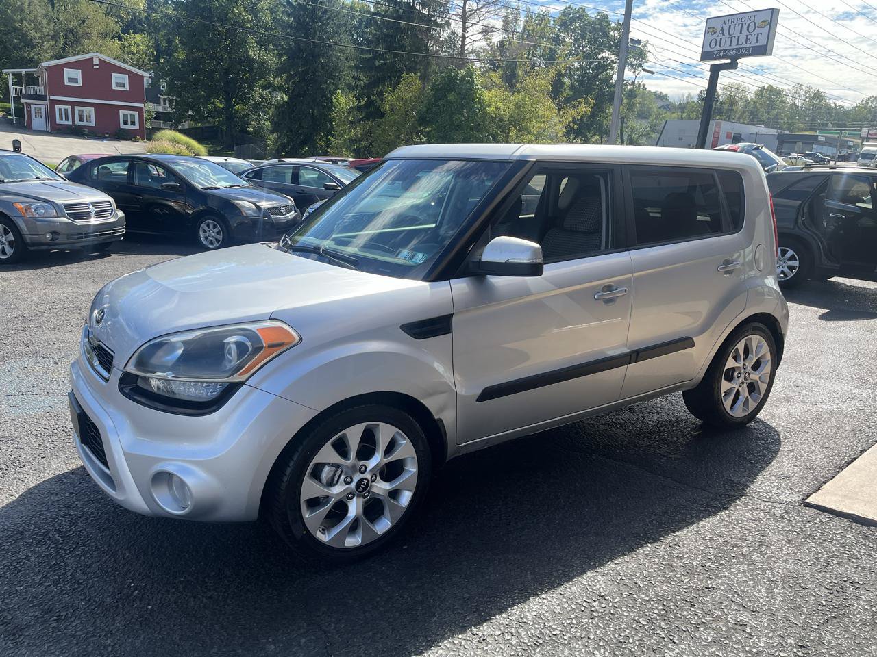 Used 2013 Kia Soul ! FWD image 8