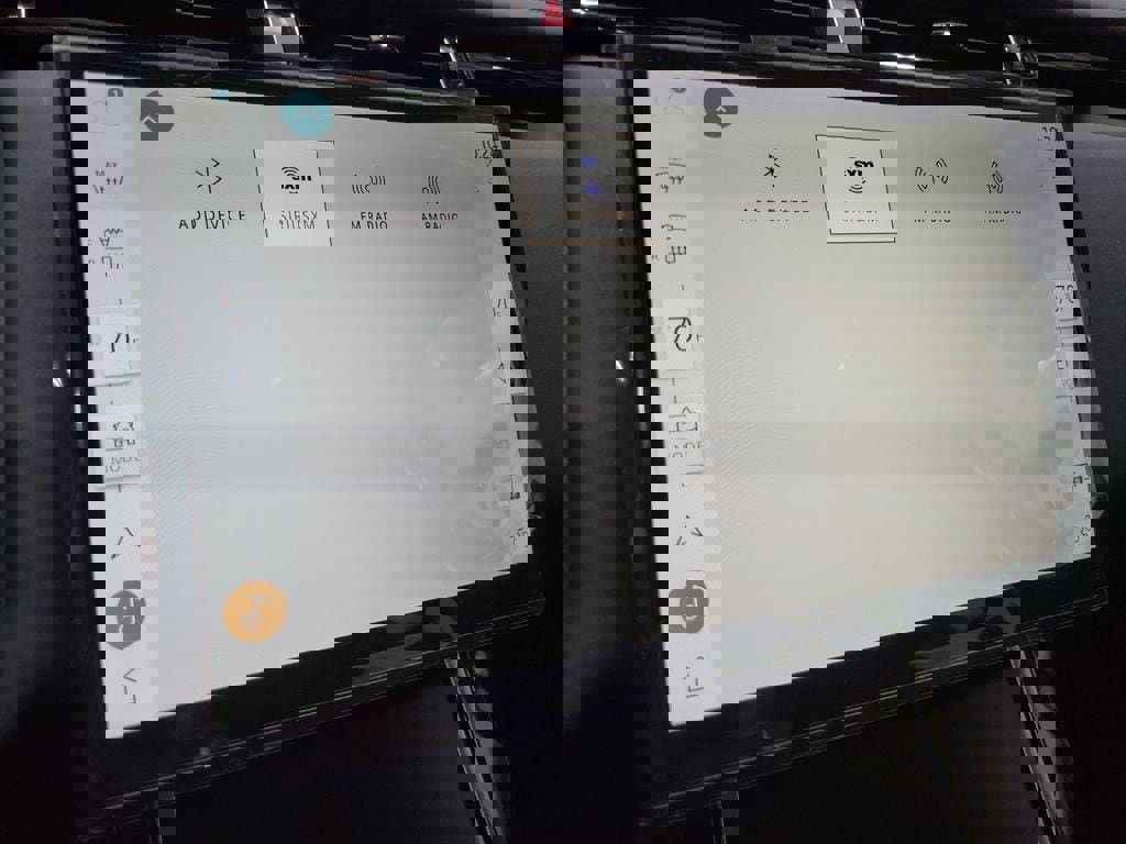 New 2026 Land Rover Range Rover Velar Dynamic SE image 31