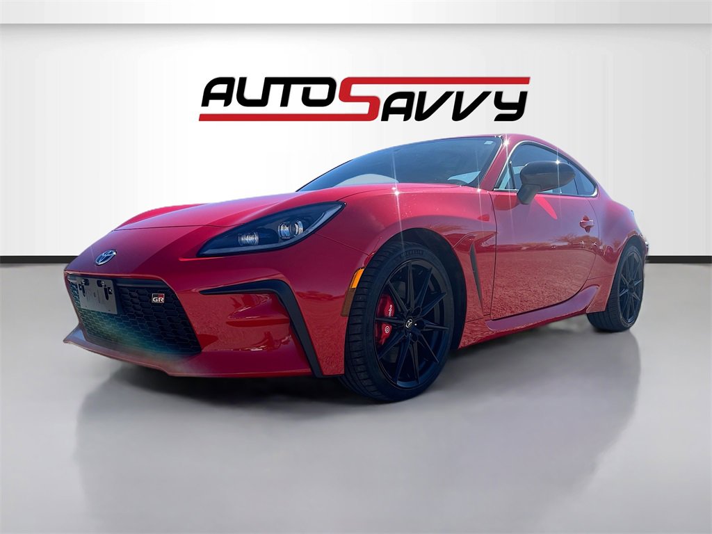 Used 2025 Toyota GR86 Premium image 3