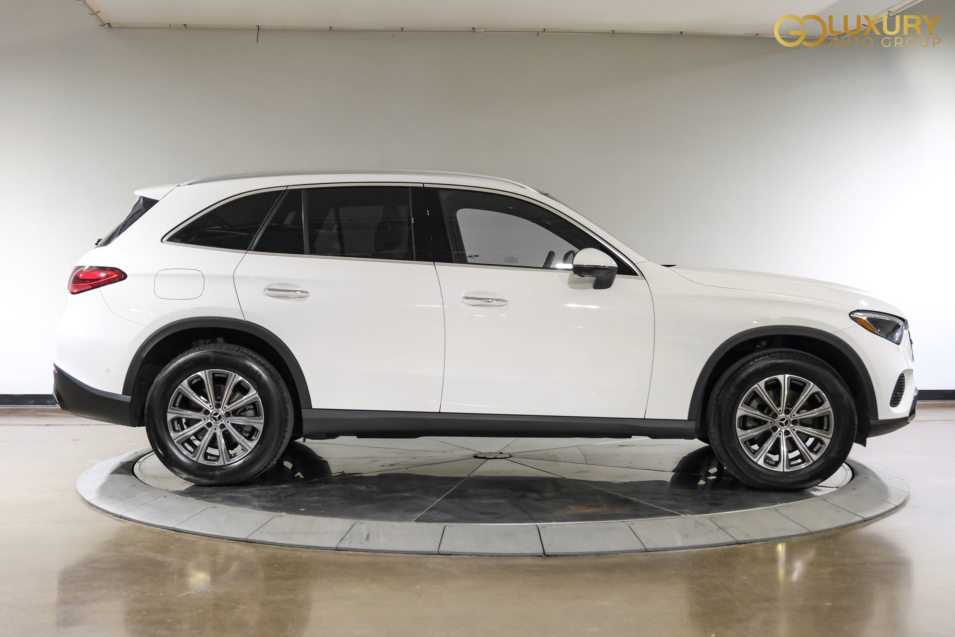 Used 2024 Mercedes-Benz GLC 300 image 7