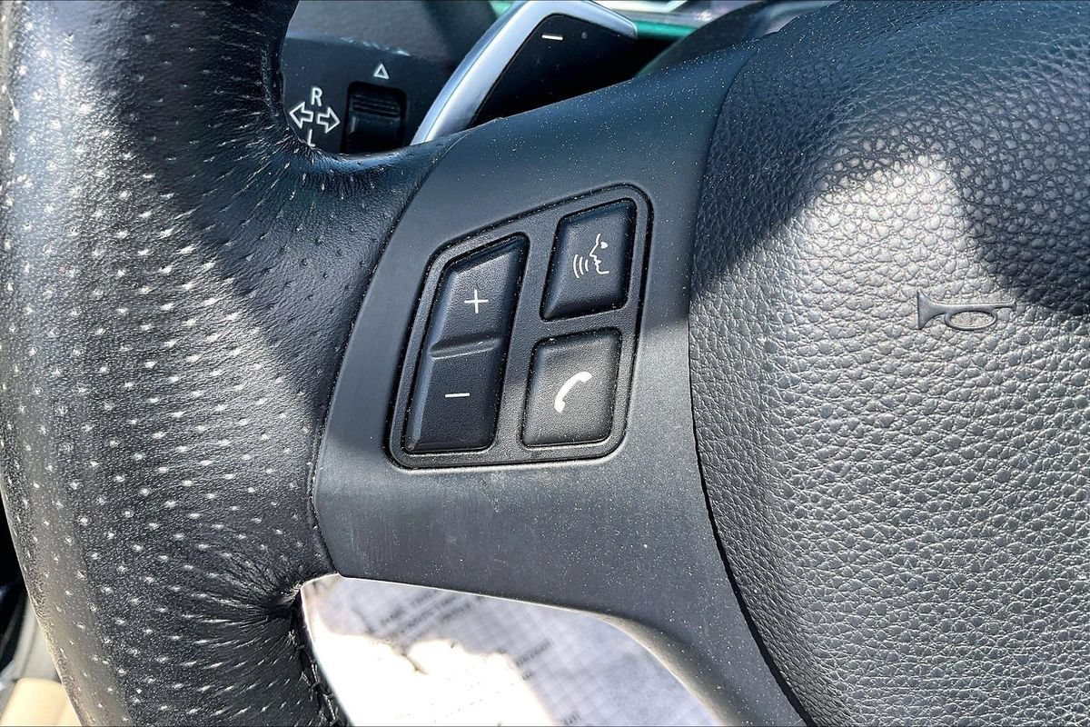 Used 2012 BMW 135i Convertible RWD image 10
