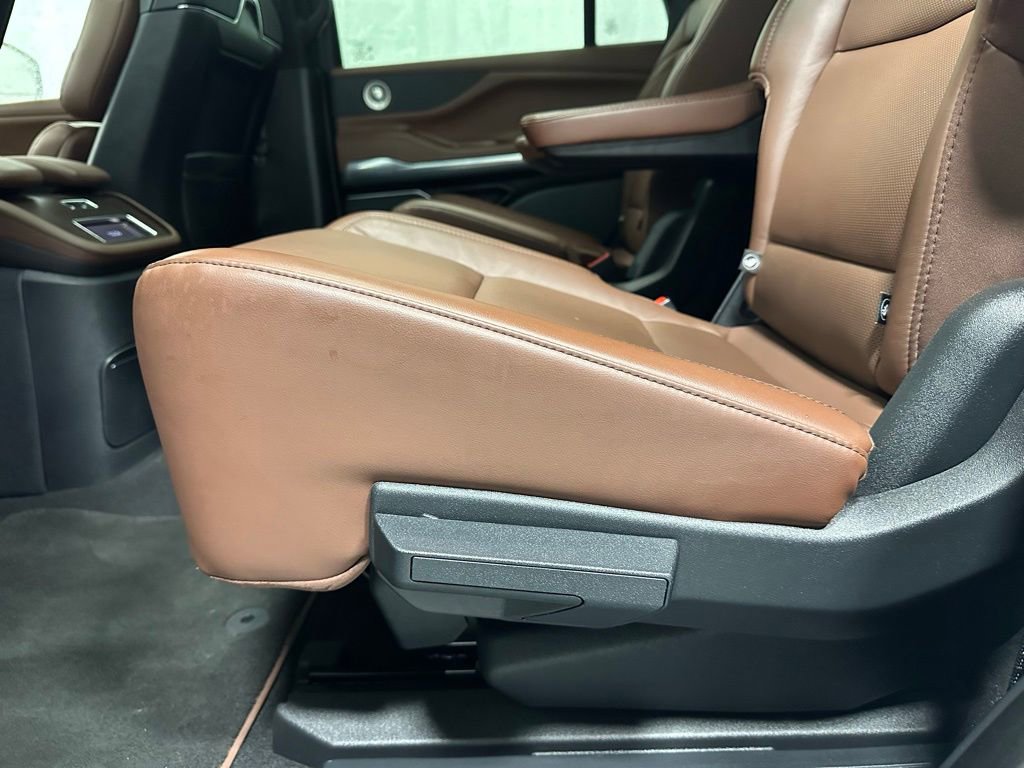 Used 2025 Lincoln Navigator Reserve image 50