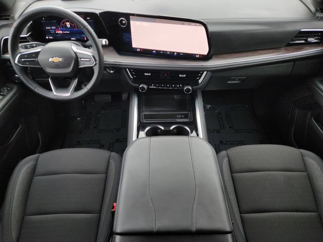 Used 2025 Chevrolet Suburban LS RWD image 27