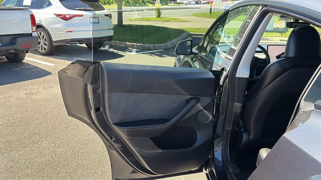 Used 2024 Tesla Model Y Performance AWD/4WD image 21