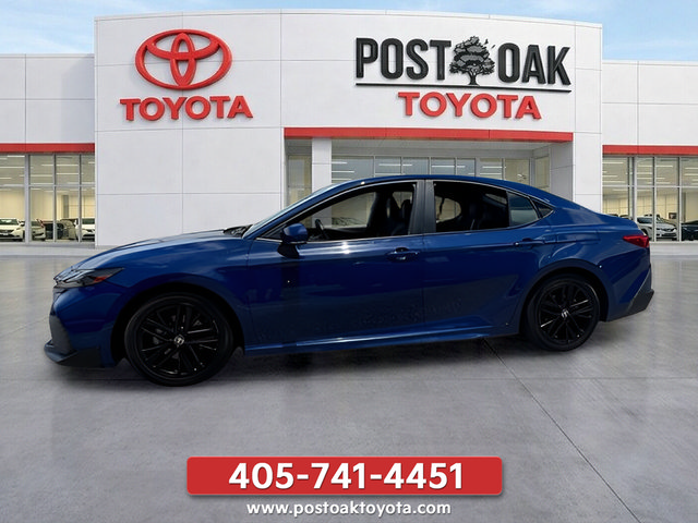 Used 2025 Toyota Camry SE FWD image 5