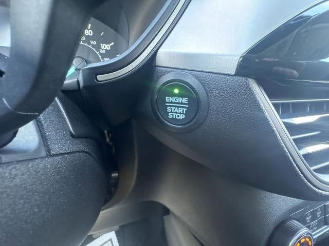 Used 2021 Ford Escape SE w/ Cold Weather Package image 17