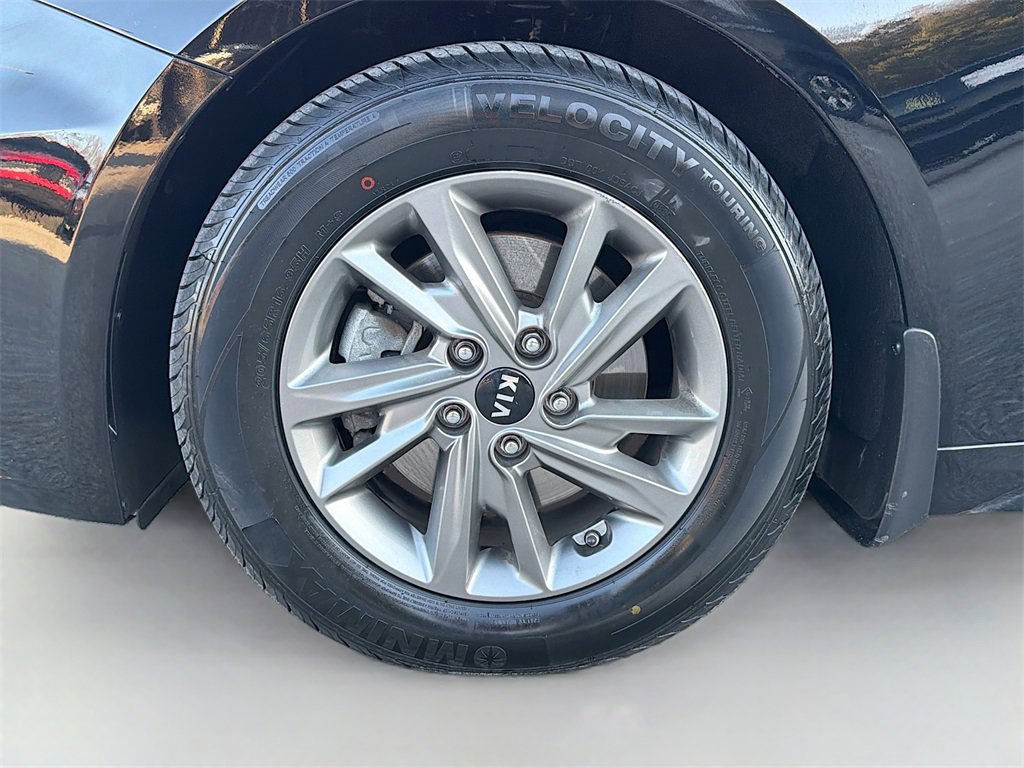 Used 2019 Kia Optima LX image 30