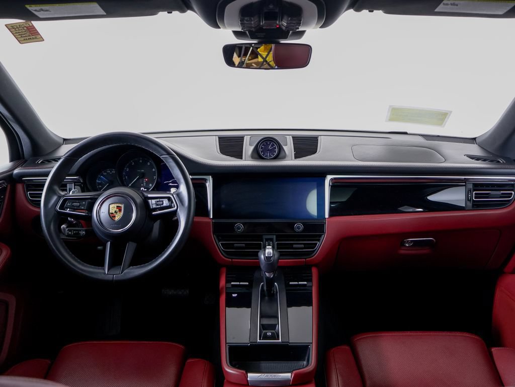 Certified 2023 Porsche Macan AWD/4WD image 7