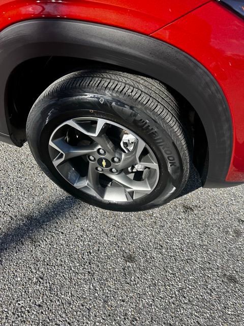 Used 2024 Chevrolet Trax LT w/ Driver Confidence Package image 6