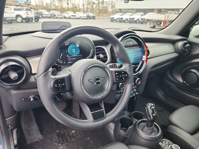 Used 2022 MINI Cooper S w/ Premium Package image 14