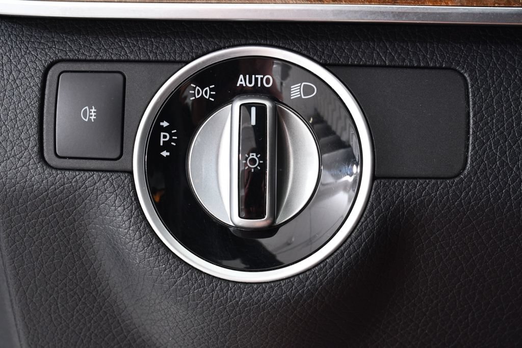 Used 2015 Mercedes-Benz E 350 4MATIC Wagon w/ Premium 1 Package image 32