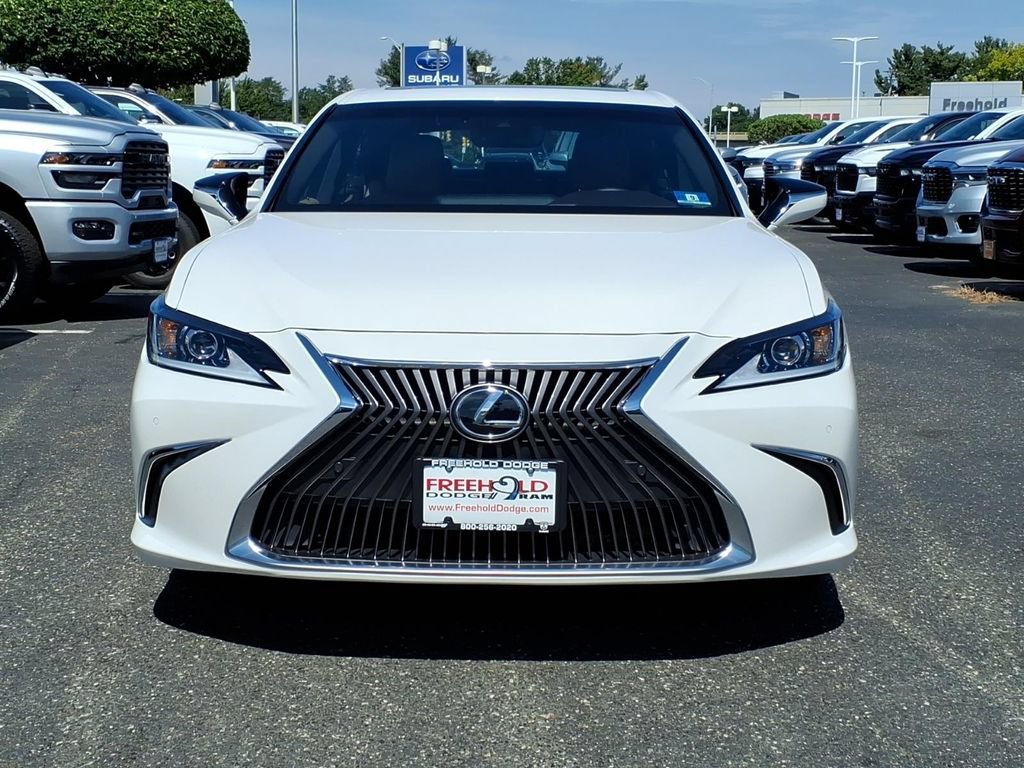 Used 2020 Lexus ES 350 w/ Premium Package FWD image 2